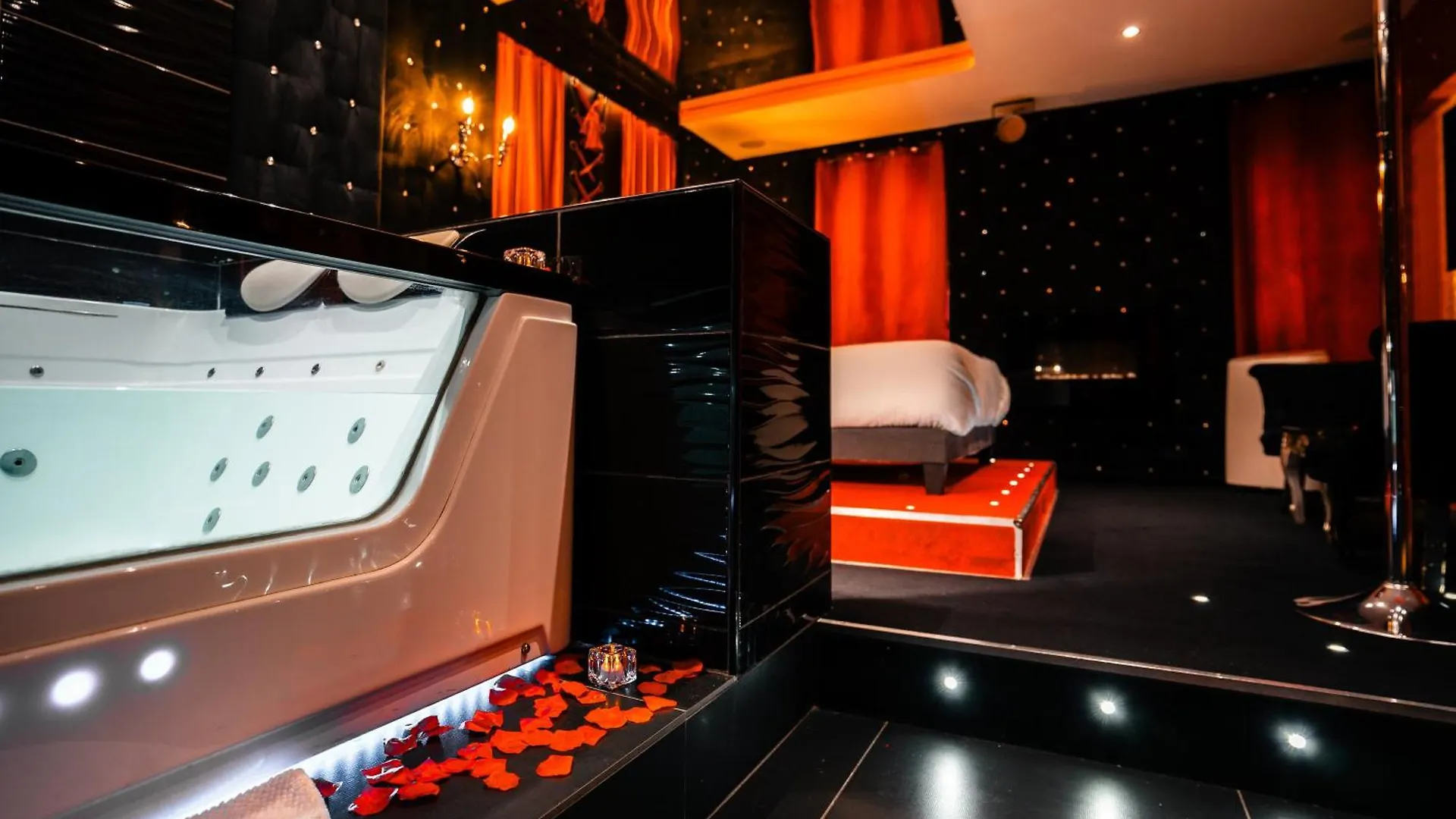 Le Cabaret Vip Spa Λυών