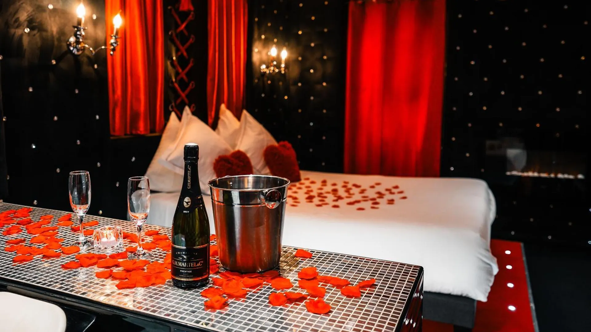 Le Cabaret Vip Spa Lyon France