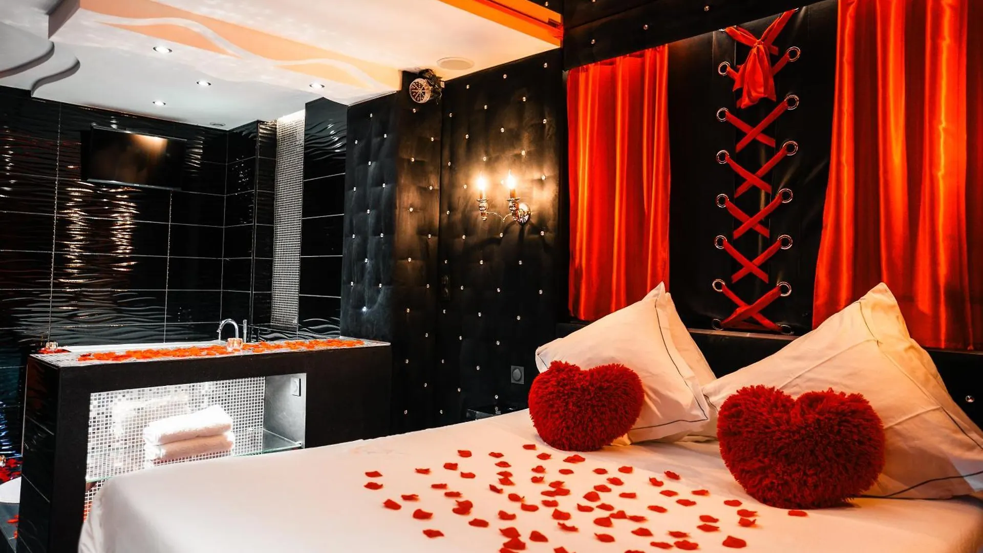 Le Cabaret Vip Spa Lyon 0*,  France