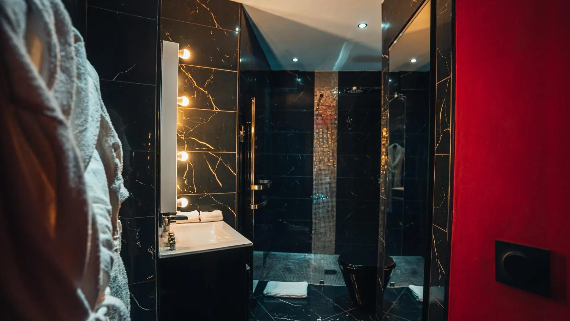 Le Cabaret Vip Spa Lyon France