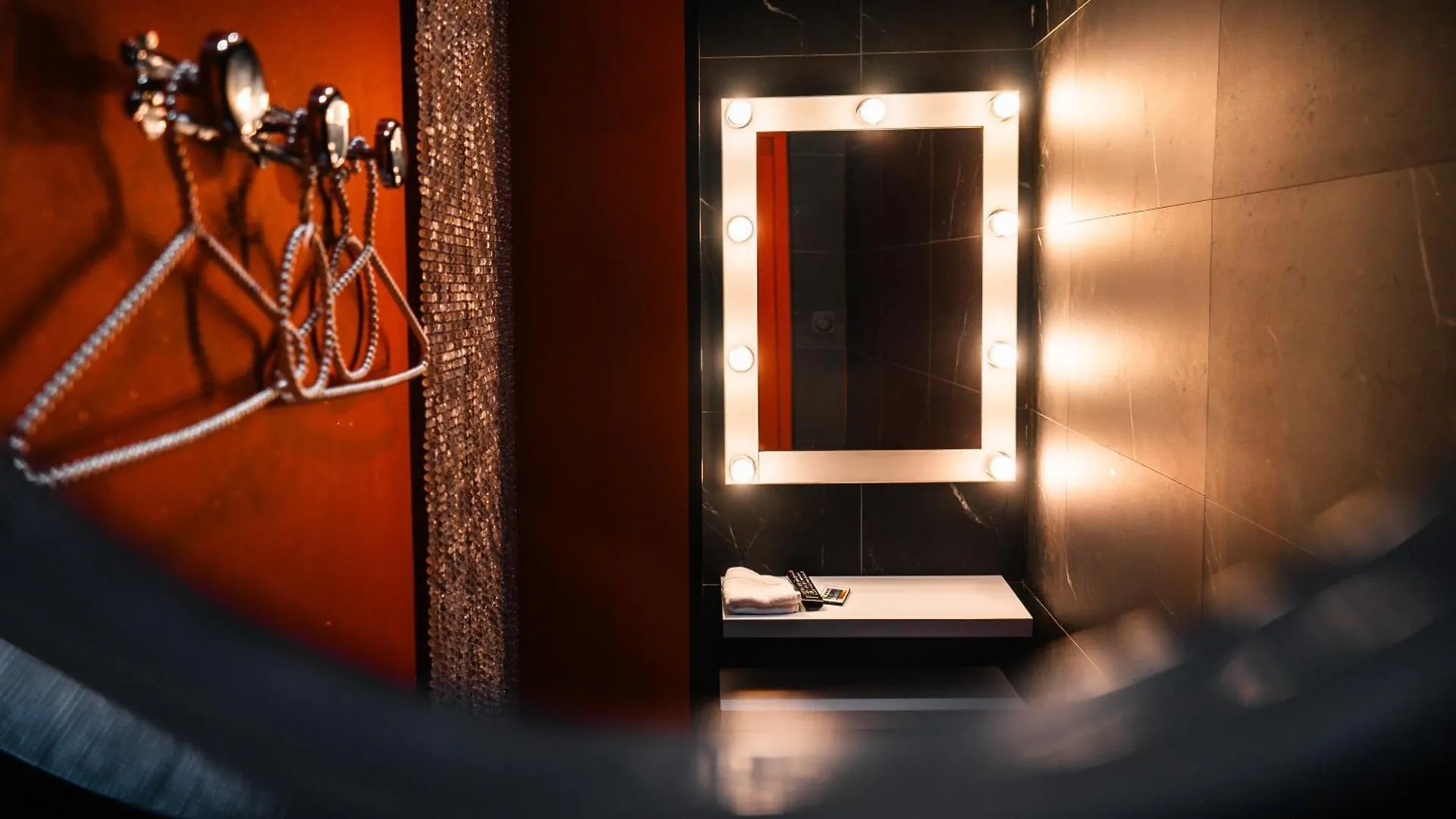 Apartment Le Cabaret Vip Spa Lyon France