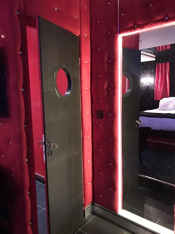 Le Cabaret Vip SPA Lyon 0*,